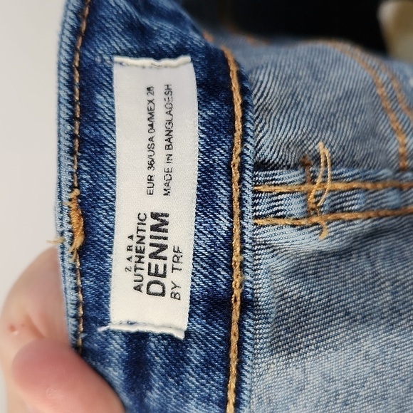 Distressed Denim Short by Zara size 4 - Picture 4 of 4